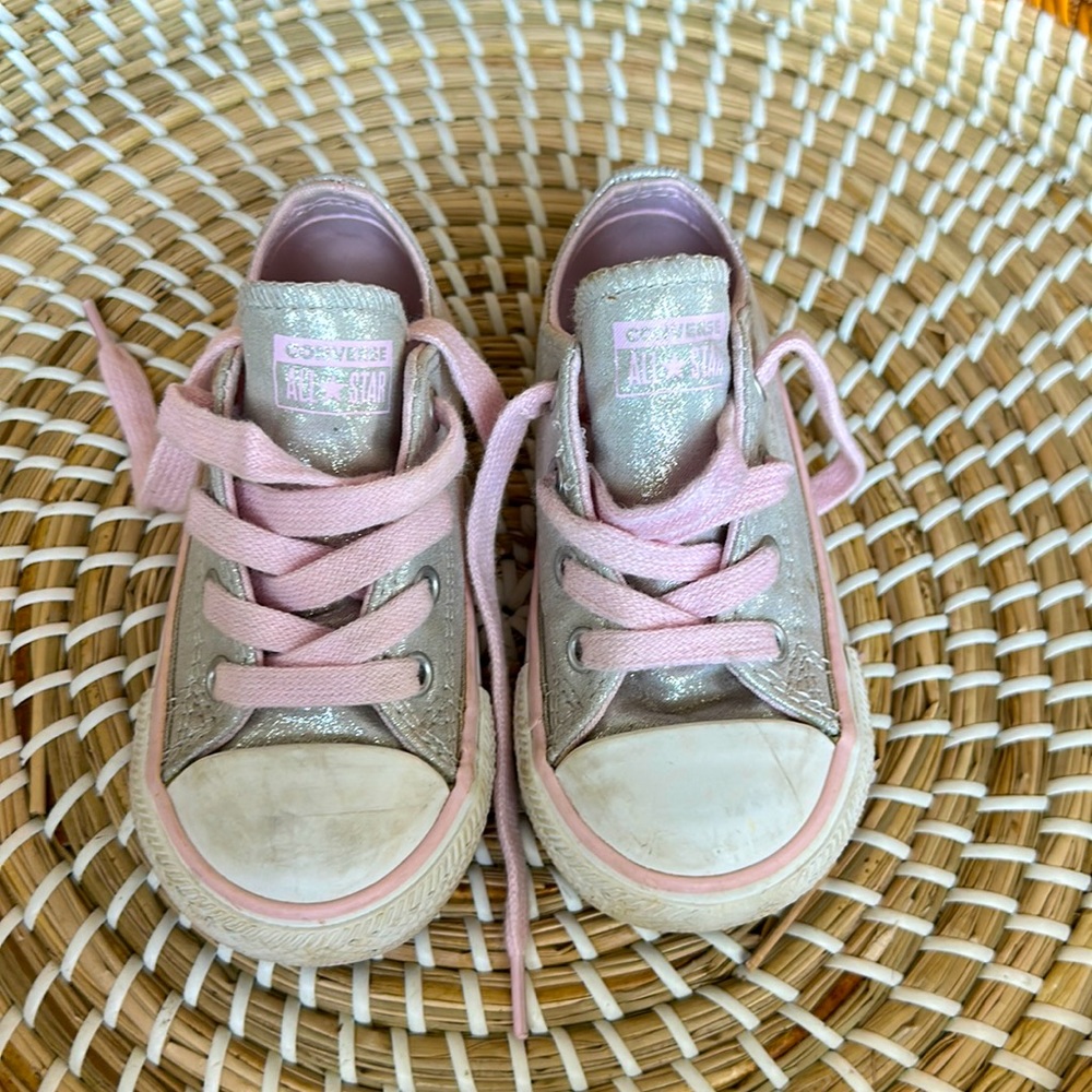 Converse baby girl sneakers size 6 in silver and pink